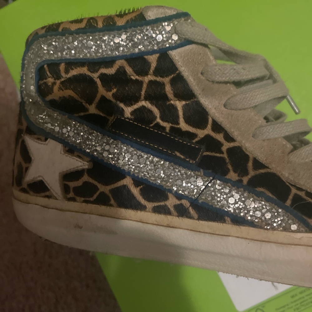 Golden Goose giraffe skate